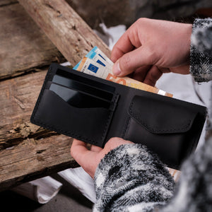 Dogaart Rio for mens black crazy leather wallet banknote compartment usage view demonstrating functionality