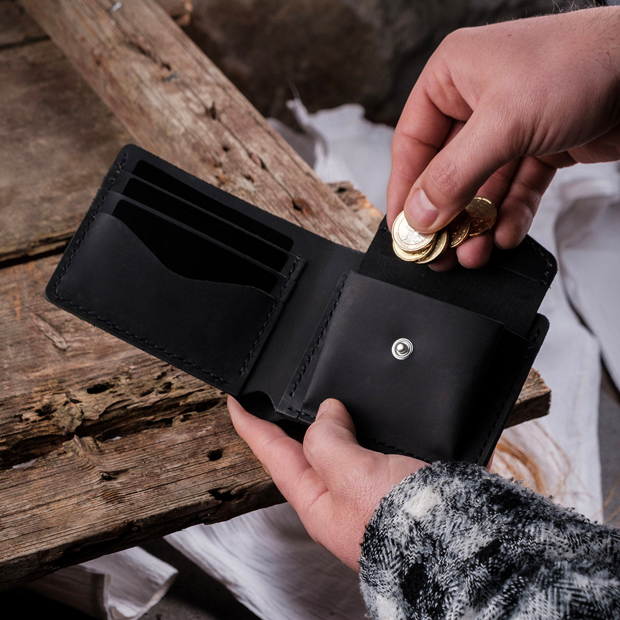 Dogaart Rio coins wallet black crazy leather coin pocket usage view highlighting practical storage solution