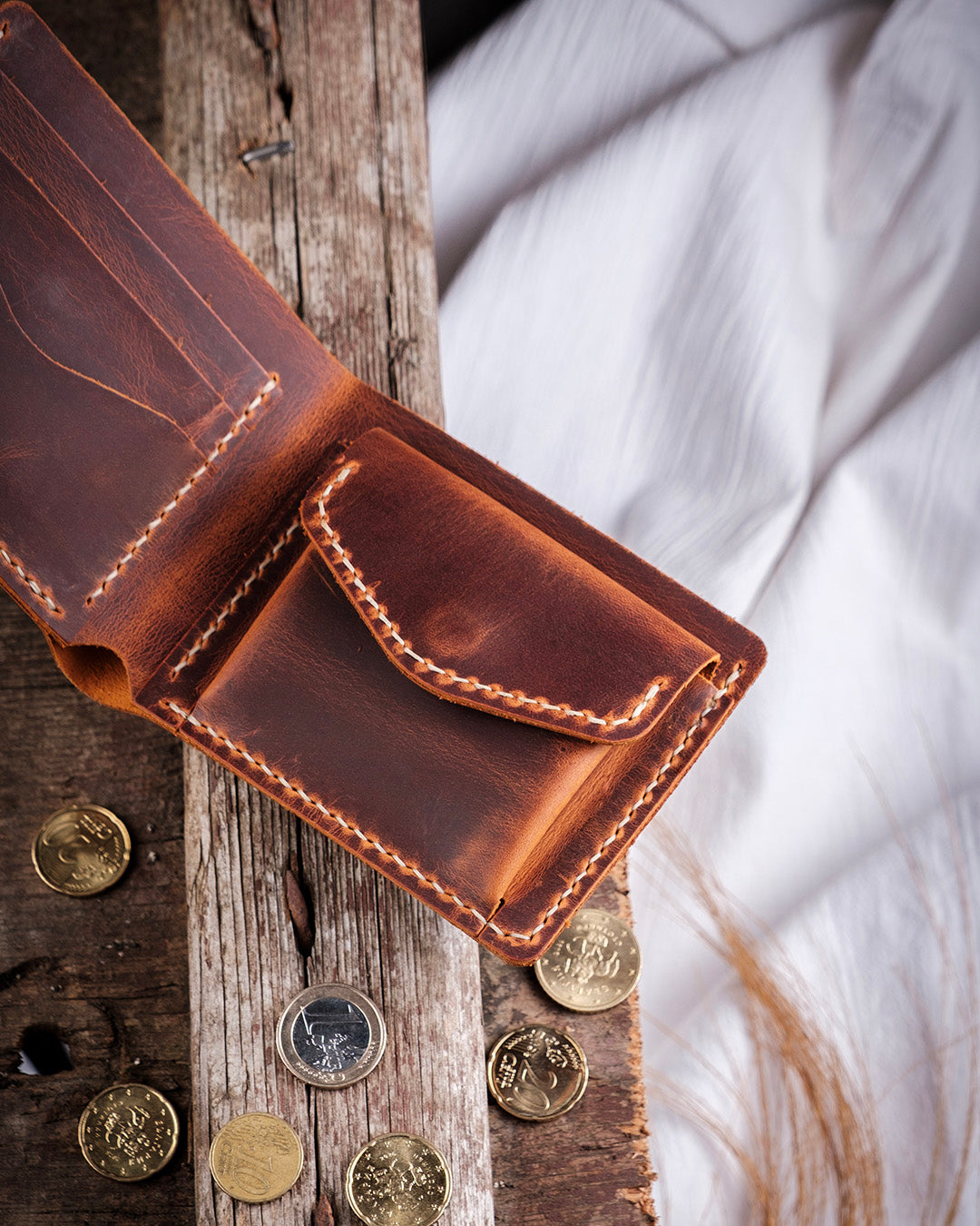 Dogaart Rio gift personalized camel crazy leather wallet coin pocket detail showing storage compartment design