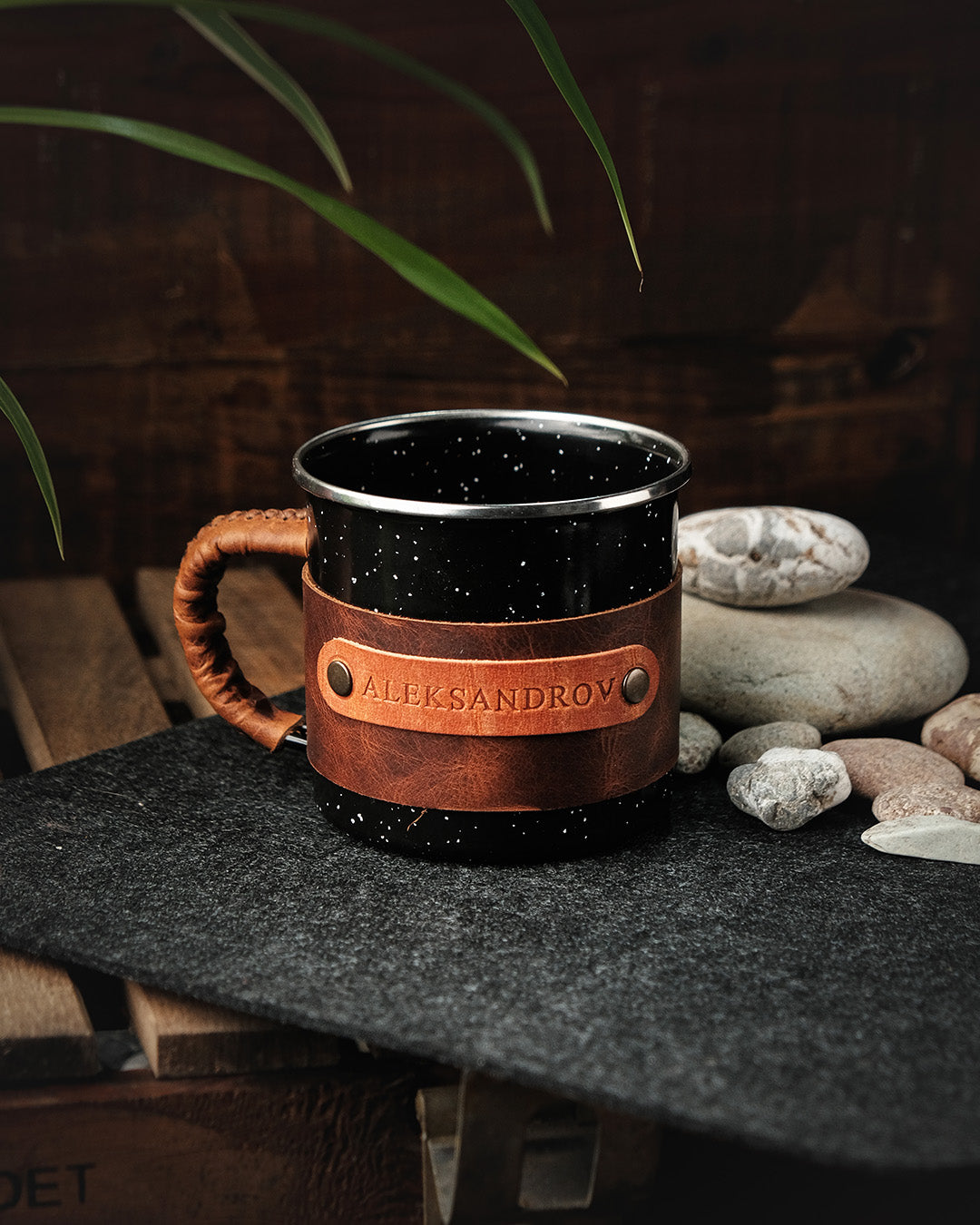 Enamel Mugs 500ml Leather Wrapped