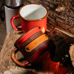 Metal enamel camping mugs 330ml with and without leather sleeves, outdoor adventure comparison